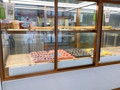 面包甜点陈列柜-奈雪的茶(大连新玛特店)