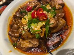 -老牌坊云南鱼豆花火锅(爱建店)