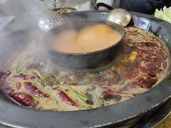 -黄潇洒老火锅(九眼桥宏济巷店)