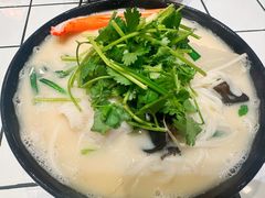 -肥汁米蘭香港米线(长宁来福士店)