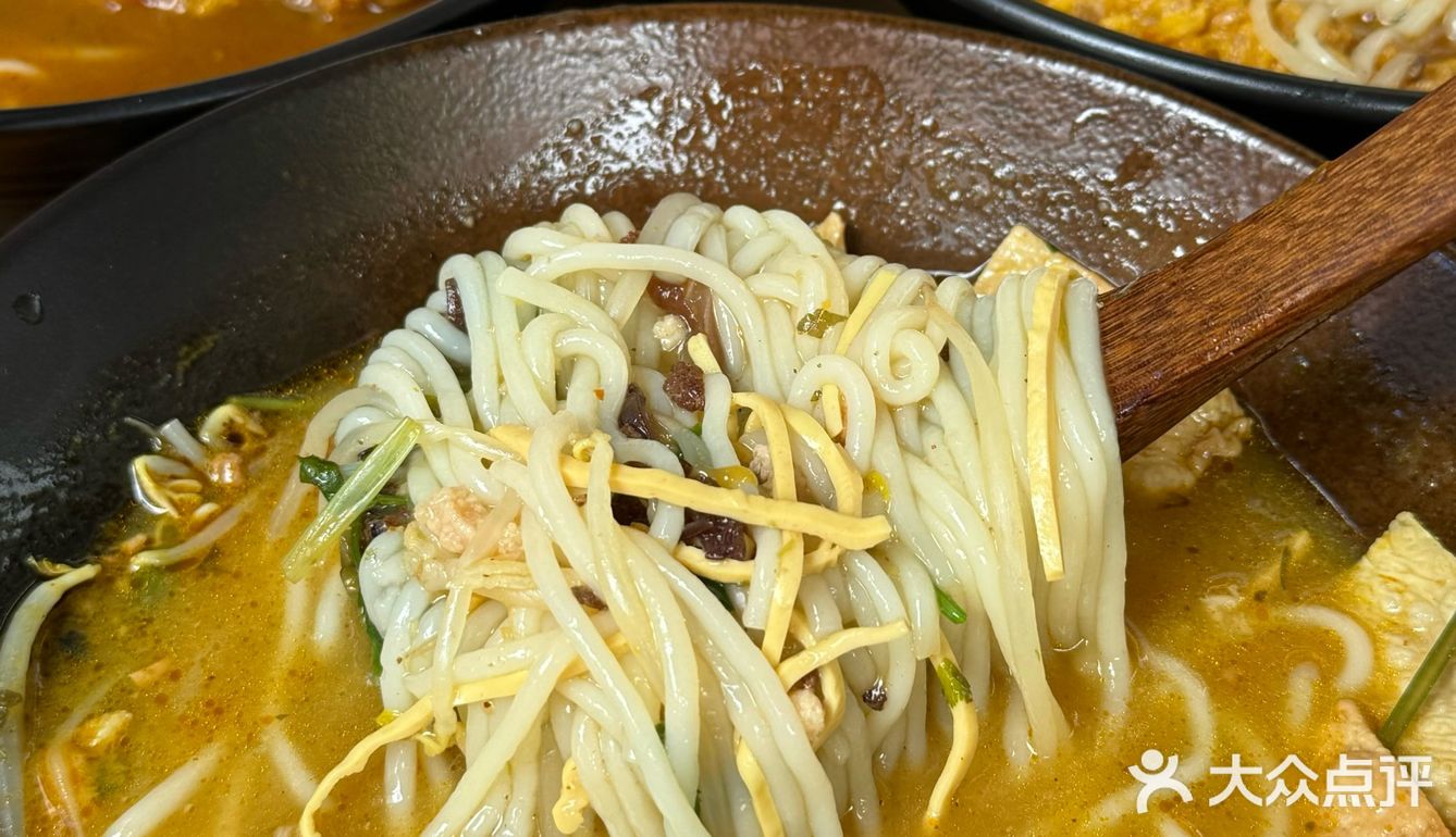 云南本地人认证的地道小锅米线！！！