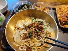 招牌传统麻辣面-聚合鑫东北熏酱熟食麻辣面(长阳店)