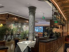 -八府香鸭·啫啫煲(华山路店)