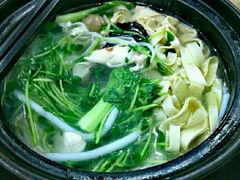 秀才砂锅米线-丽虹云南过桥米线(兴工街店)