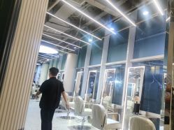 -PE SALON 