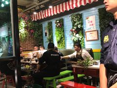 -钢管厂五区小郡肝串串香(奥克斯广场锦城万达店)