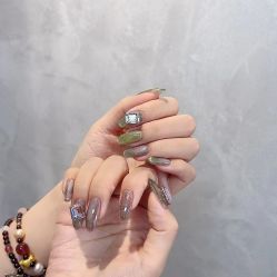 -Pink You美甲洗眉纹绣定制中心