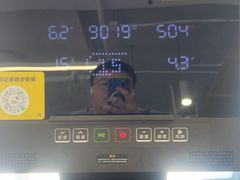 -发条鸭无人健身房(浦东北艾路店)