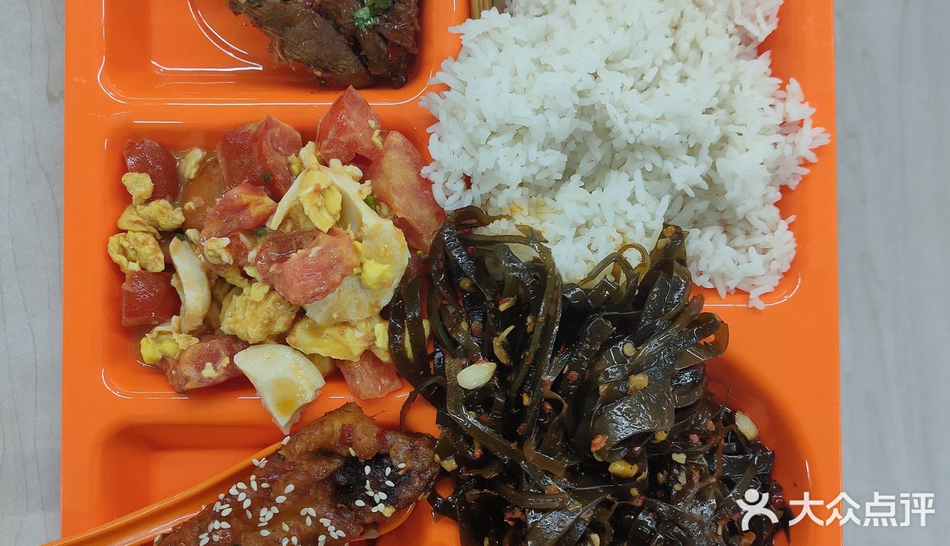 湖大四食堂YYDS便宜又好吃
