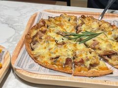 牛肝菌烤鸡肉披萨-卡朋西餐(较场西路店)