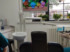 -极橙儿童齿科矫正中心(奥城店)