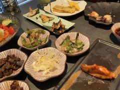 -铭牛烧肉·和牛海鲜自助(高新月牙湖店)