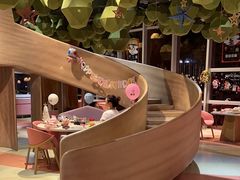 -水桶王国主题餐厅·聚会·生日派对·亲子活动·家庭套餐(亚龙湾希尔顿店)