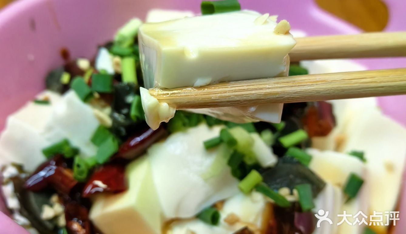 烧串｜炒豆合作社东四总店 就算藏在胡同里也能排好几个小时队