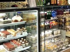 面包甜点陈列柜-匠造烘焙(联洋店)