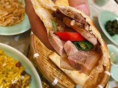 稷山饼子配芮城卤肉-河东颐祥阁(世贸店)