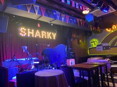 -鲨鱼美式餐厅酒吧Sharky