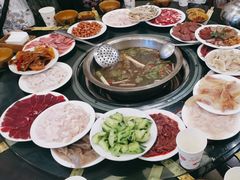 -周老三跷脚牛肉·全牛火锅(非遗传承店)