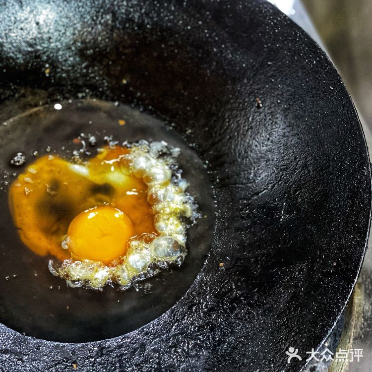 隐藏在舞蹈学院门口的牛肉面