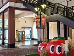 -王府井奥莱临潼小镇(临潼店)