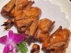 脆皮乳鸽-宴小馆·小海鲜青岛菜(五四广场店)