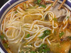 -云阿蛮云南生烫牛肉米线(奉贤路店)