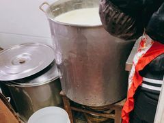 -云南大锅豆浆店