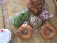-顶东面包花园·生日蛋糕(世博店)