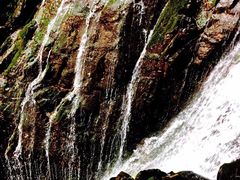 -藏龙百瀑风景区