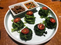 沾汁菠菜茼蒿-95号酱骨·一块豆腐(展春园西路店)