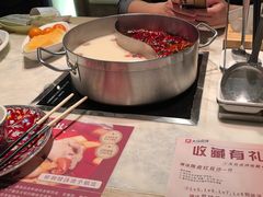 -尚尚仙·酸汤猪手·猪肚鸡火锅(华联万柳购物中心店)