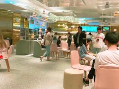 大堂-奈雪的茶(湖滨银泰in77C区PRO店)