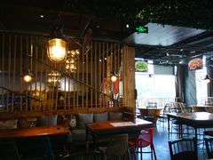 -琥珀老六龙虾(四里河店)