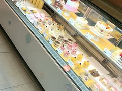 面包甜点陈列柜-BreadTalk面包新语·烘焙蛋糕(东方雅苑店)