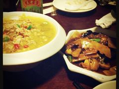 酸汤肥牛和自制面筋-19号私房菜(云南路店)