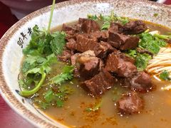 -金杨拉面王小吃面馆·牛三宝面·红烧牛肉粉