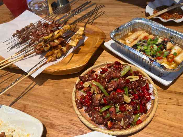 老胖串店(阳光100店)-"开在家楼下的老胖串店,是济南三大烧烤之一.