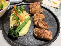 香煎鸡腿肉配土豆泥-沛家·西餐Brunch·直火料理