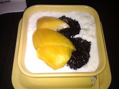 芒果白雪黑糯米甜甜-满记甜品(日月光二店)