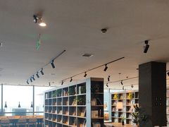 -魔方城市书房(中街益田店)