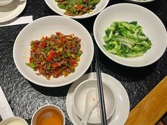 -鱼鲜饭香·招牌汽锅剁椒鱼头王