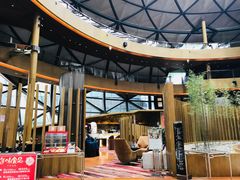 -上海滴水湖皇冠假日酒店