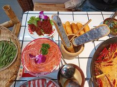 -巴卤社老火锅(财富店)