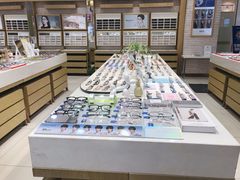 -标准眼镜·蔡司官方授权店(塘沽远洋未来汇店)