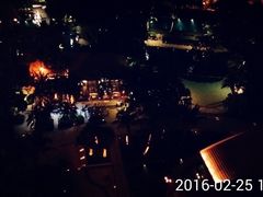 -三亚湾海居铂尔曼度假酒店