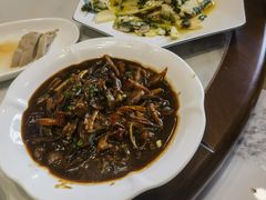 -漕湖人家(漕湖产业园青年公寓A区店)