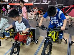 -迪卡侬(西三旗店)