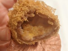荔蓉蜂巢芋角-广州酒家(文昌总店)