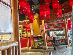 -老滇山寨•云南特色菜•地方菜•民族风情歌舞表演(金碧店)