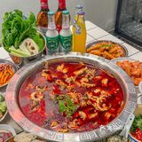 这次带他去吃了王火火自助乌鱼 真的可以一次吃到爽